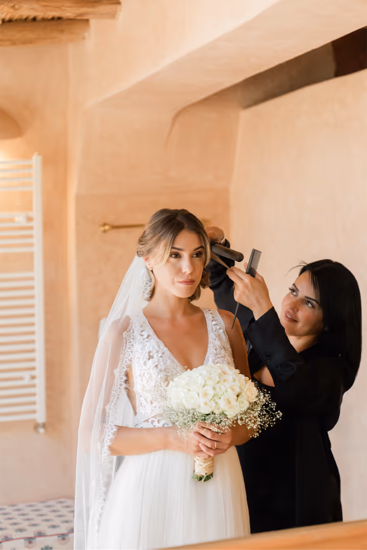 Glamorous wedding makeup